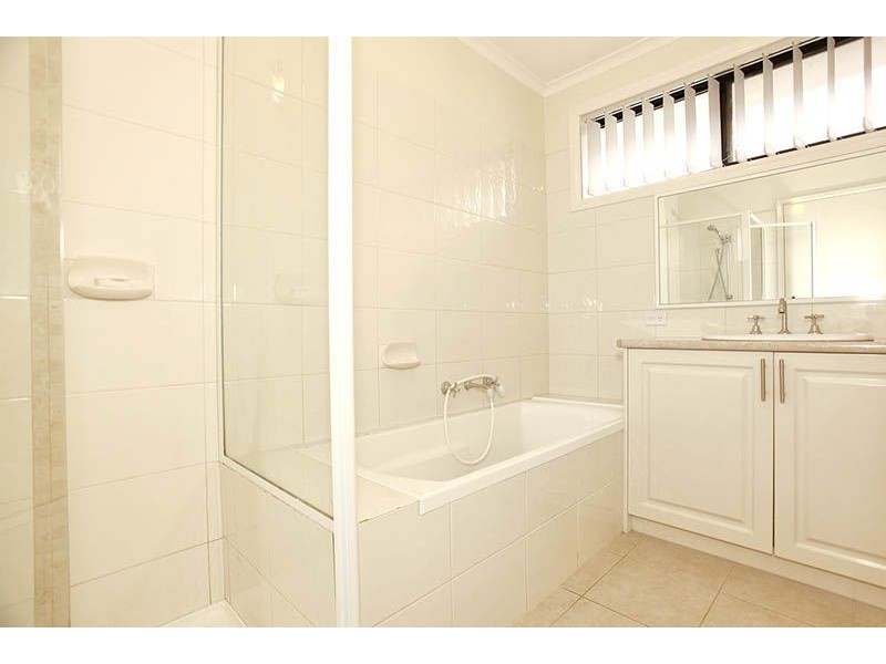 29 Karingal Way, Thomastown VIC 3074