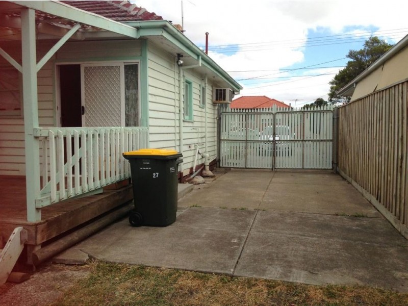 27 Travers Street, Thomastown VIC 3074
