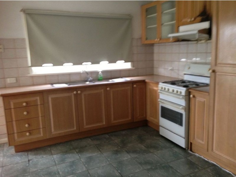 27 Travers Street, Thomastown VIC 3074