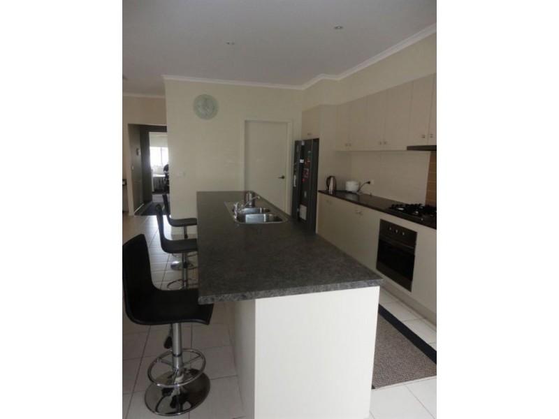 100 Redding Rise, Epping VIC 3076