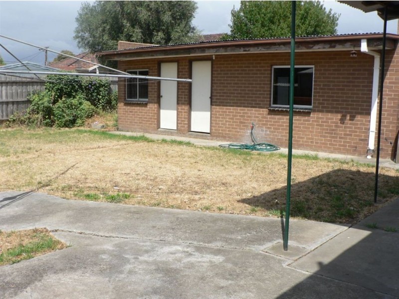 23 Chapman Avenue, Thomastown VIC 3074