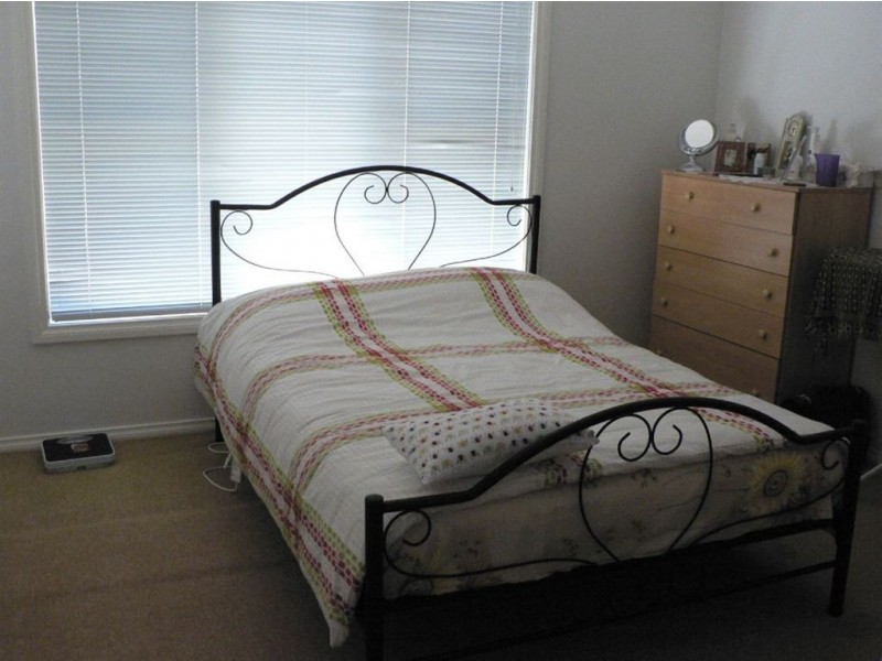 1/17 Barton Street, Reservoir VIC 3073