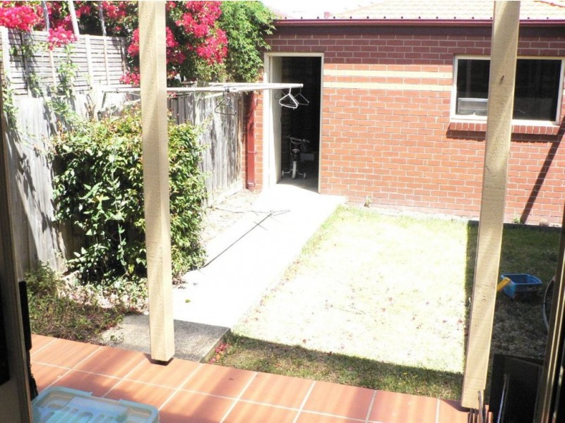 1/17 Barton Street, Reservoir VIC 3073