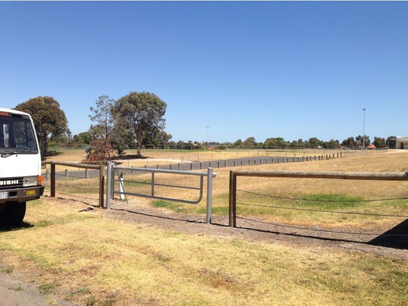 49B Bickley Avenue, Thomastown VIC 3074