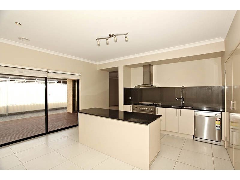 27 Quartz Grove, Epping VIC 3076