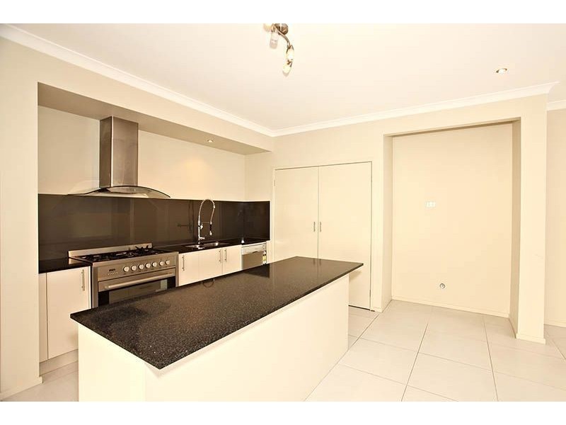 27 Quartz Grove, Epping VIC 3076