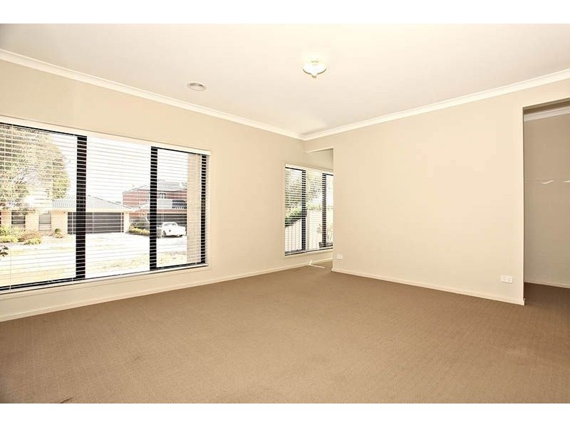 27 Quartz Grove, Epping VIC 3076