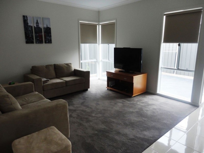 8 Gerald Street, Craigieburn VIC 3064