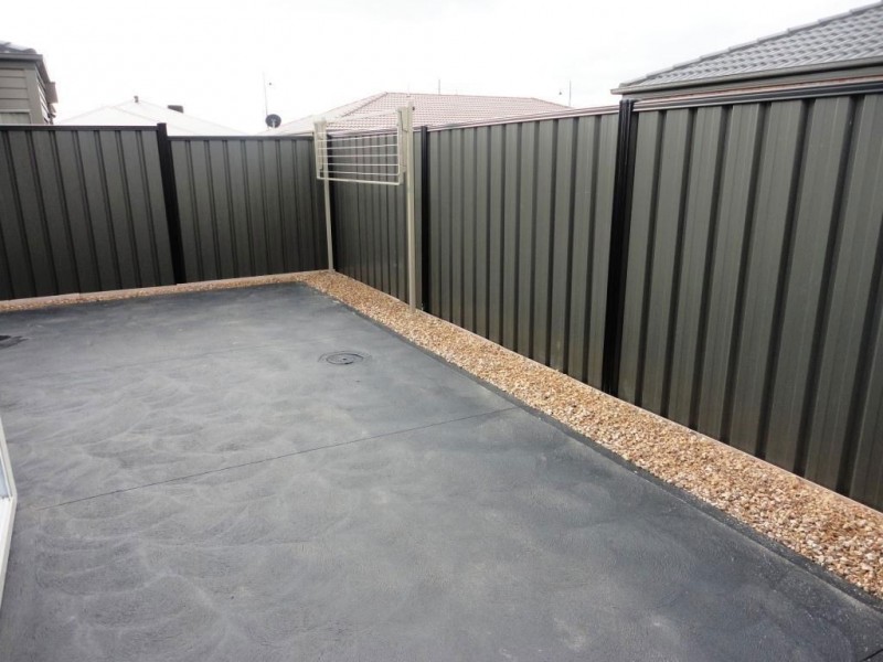 8 Gerald Street, Craigieburn VIC 3064