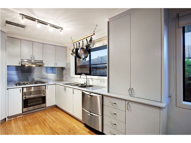 32 Beaumont Crescent, Lalor VIC 3075