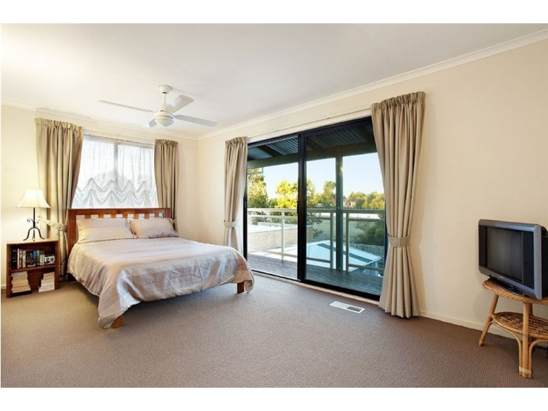 32 Beaumont Crescent, Lalor VIC 3075