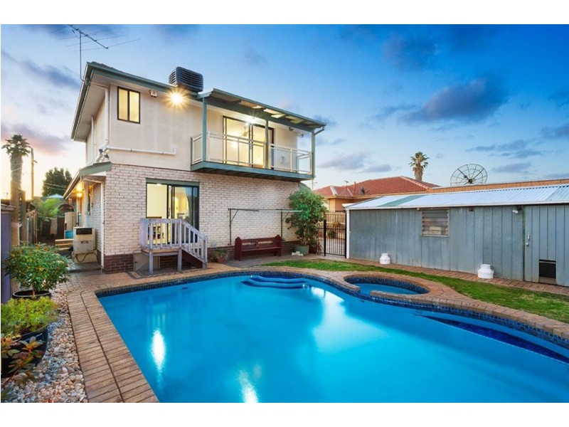 32 Beaumont Crescent, Lalor VIC 3075