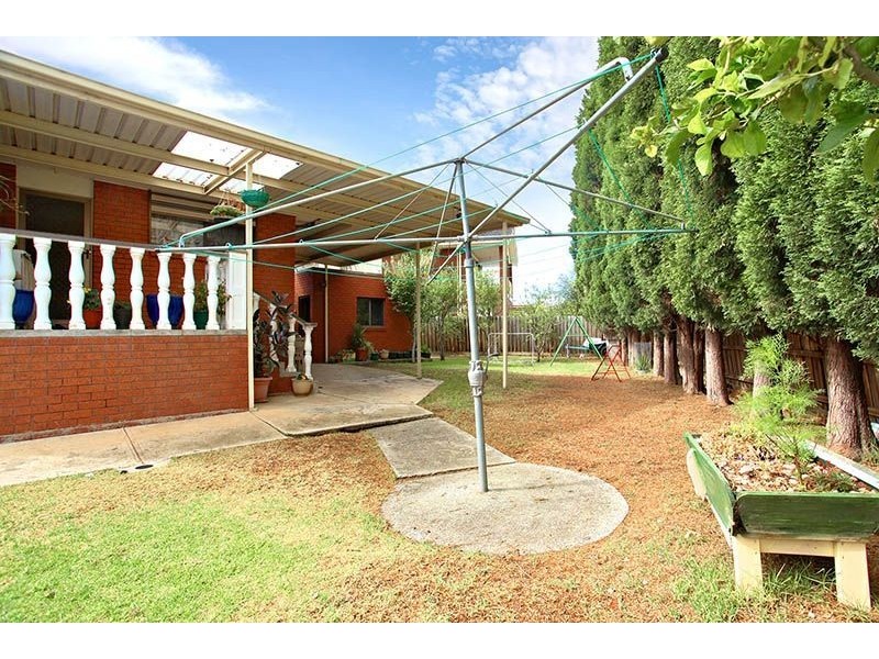 8 Hakea Court, Thomastown VIC 3074