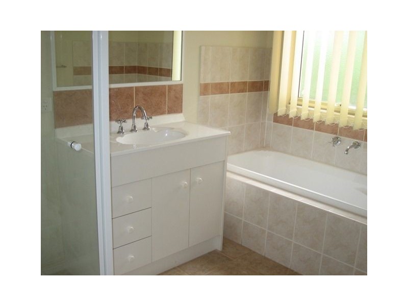 1/17 View Street, Reservoir VIC 3073