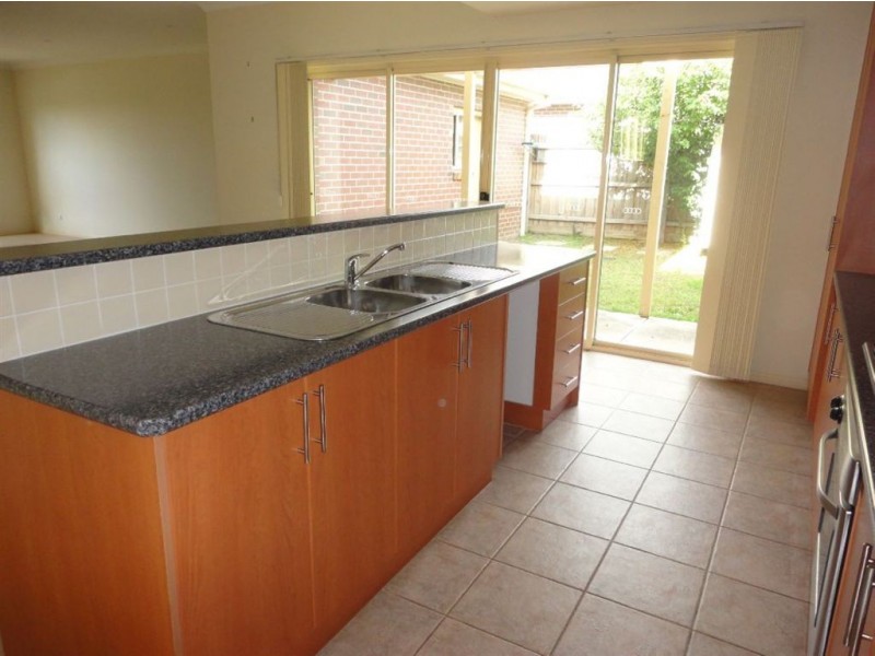 1/17 View Street, Reservoir VIC 3073