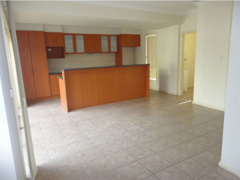 1/17 View Street, Reservoir VIC 3073