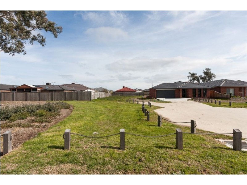 18 Cootamundra Drive, Doreen VIC 3754