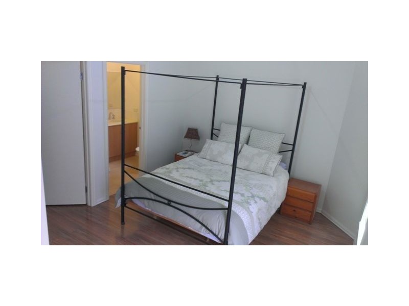 1/34 Centre Way, Glenroy VIC 3046