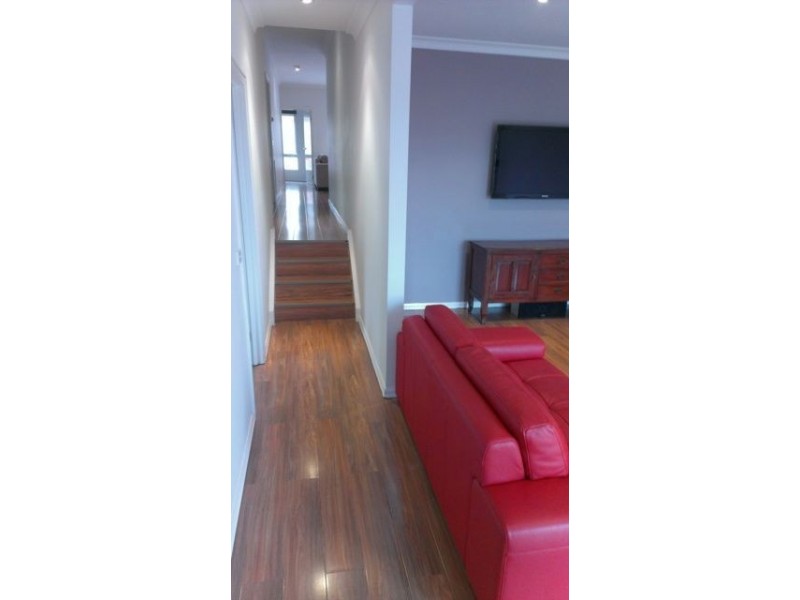 1/34 Centre Way, Glenroy VIC 3046