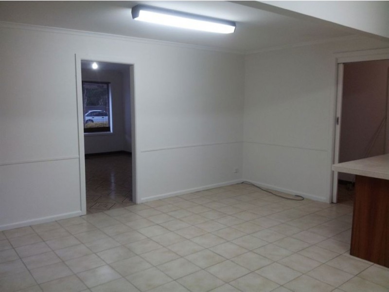 11 Vanessa Avenue, Lalor VIC 3075