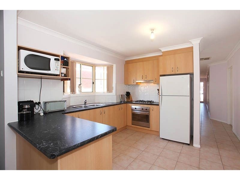 10 Kathryn Avenue, Lalor VIC 3075