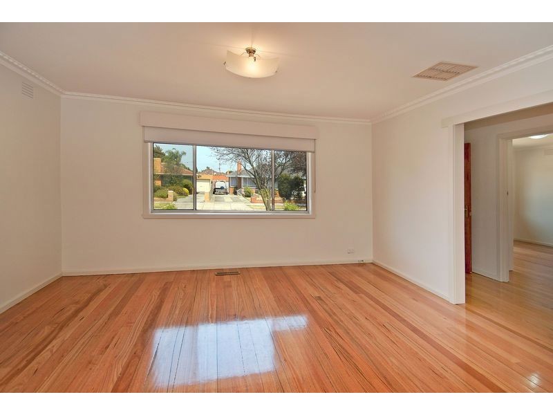 10 Burton Street, Lalor VIC 3075