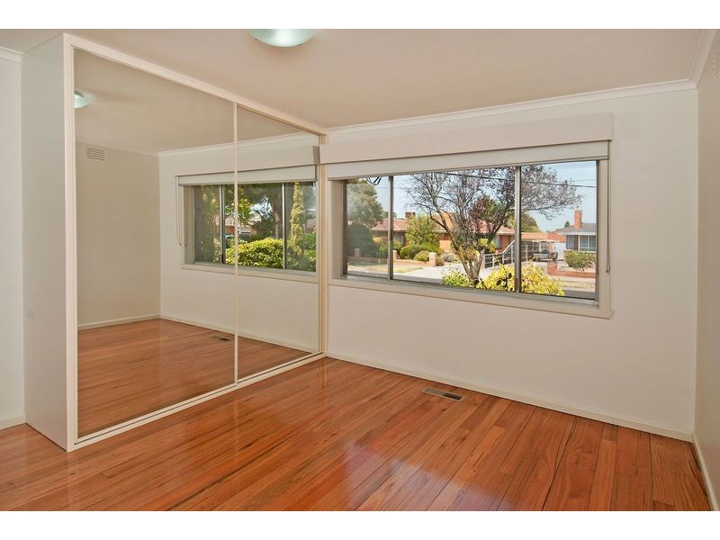 10 Burton Street, Lalor VIC 3075