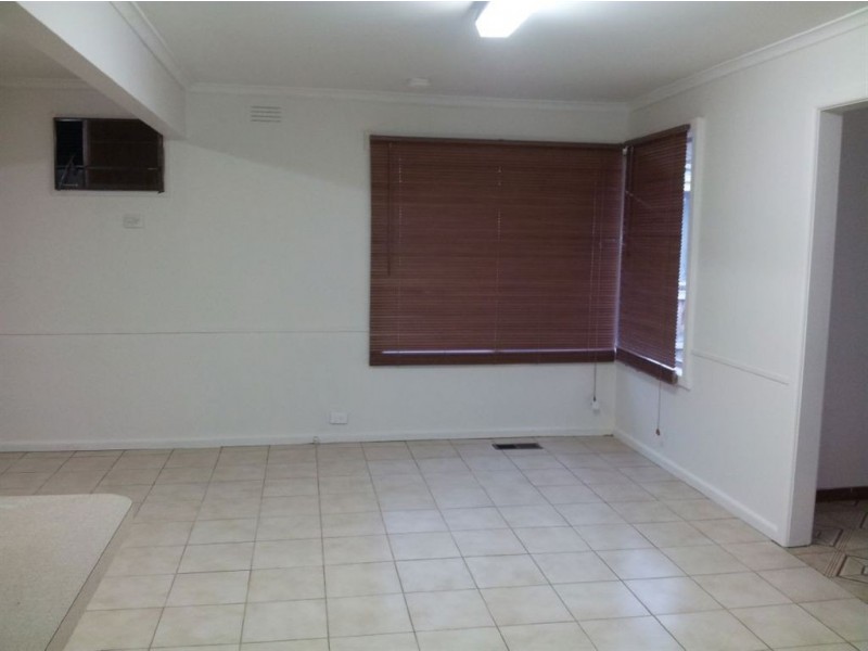 11 Vanessa Avenue, Lalor VIC 3075