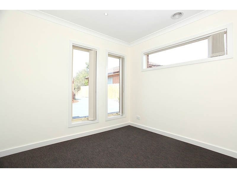 2/6 Mackey Street, Lalor VIC 3075