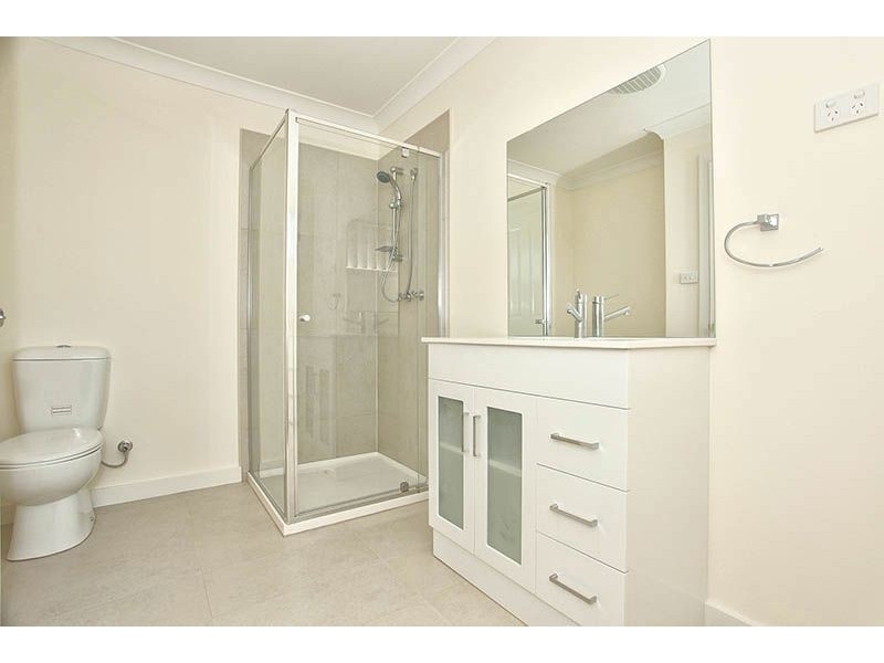 2/6 Mackey Street, Lalor VIC 3075