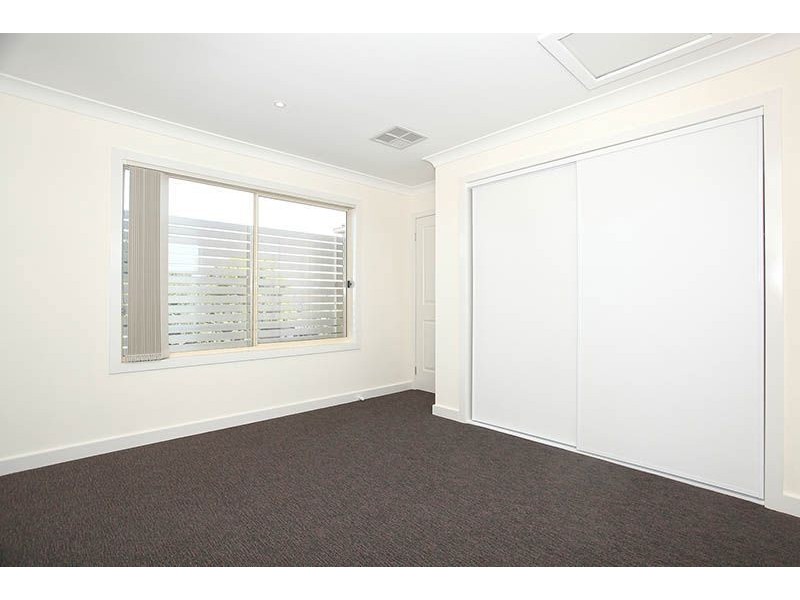 2/6 Mackey Street, Lalor VIC 3075