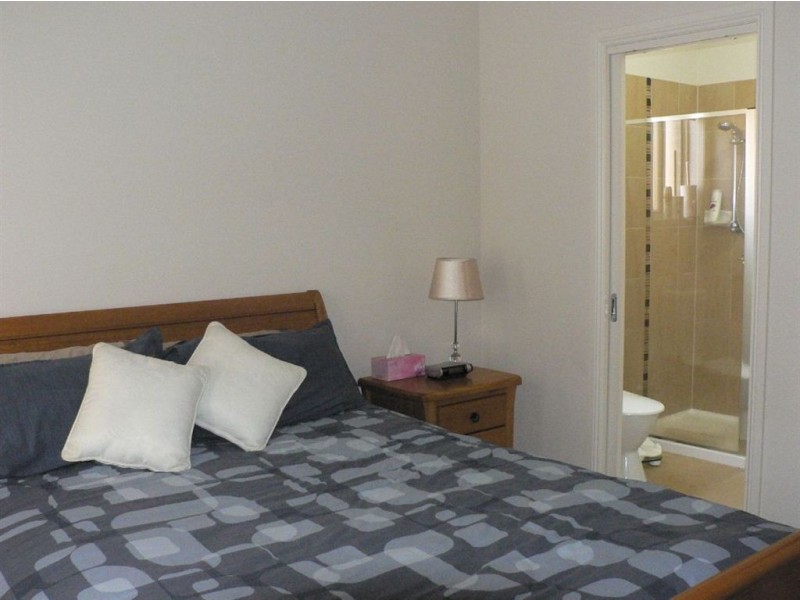 28 Alhambra Drive, Epping VIC 3076