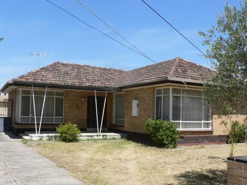 9 Highlands Road, Thomastown VIC 3074