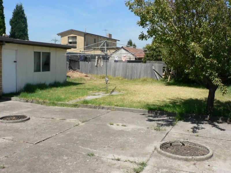 9 Highlands Road, Thomastown VIC 3074