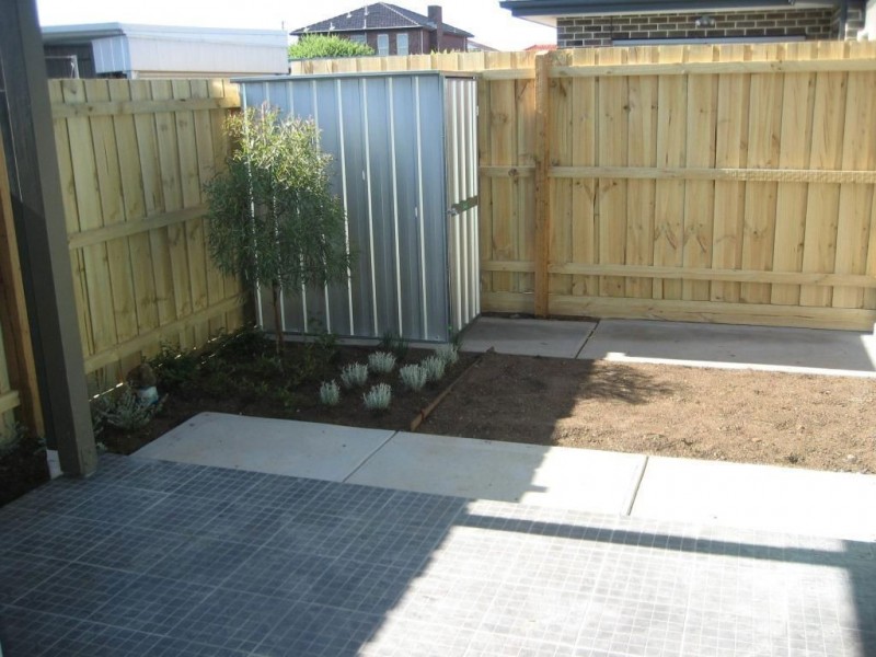 1/2 Hamilton Court, Lalor VIC 3075