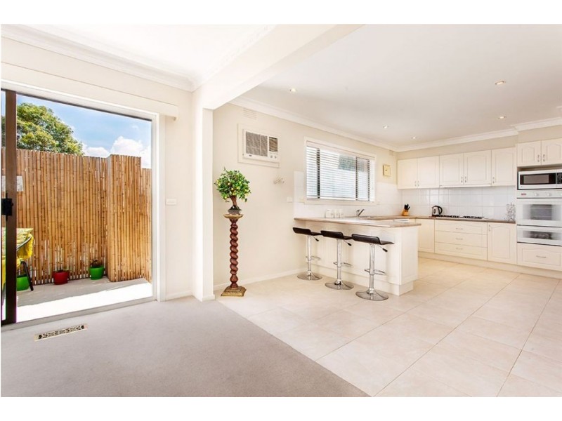 7 Greenstone Court, Thomastown VIC 3074