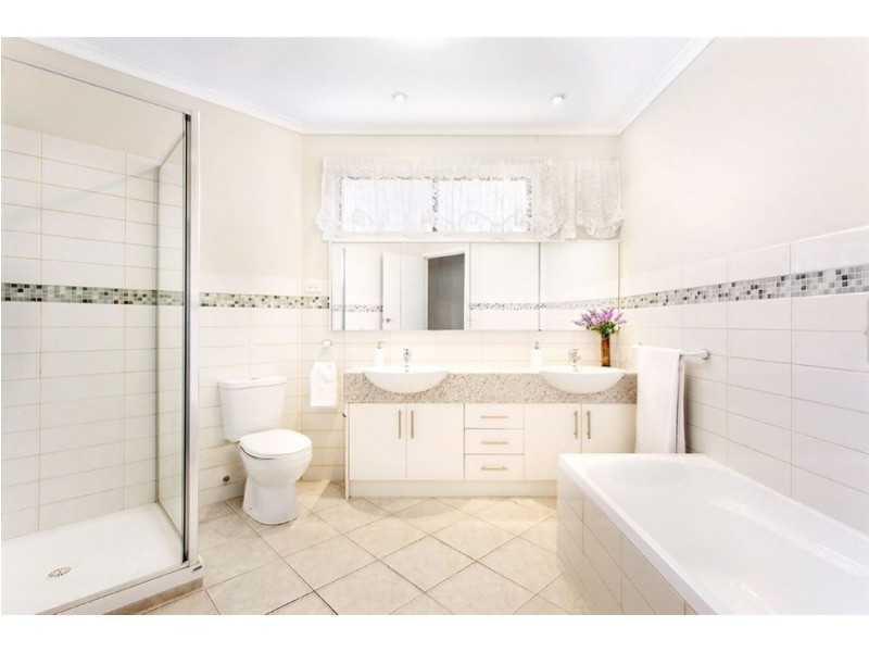 7 Greenstone Court, Thomastown VIC 3074