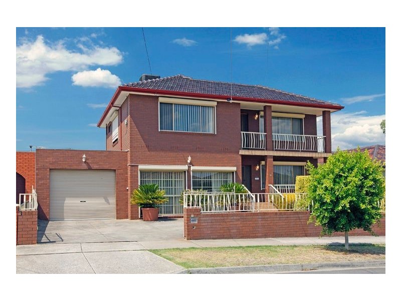 11 Greenstone Court, Thomastown VIC 3074