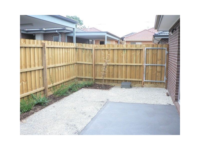 2/12 Newton Crescent, Lalor VIC 3075