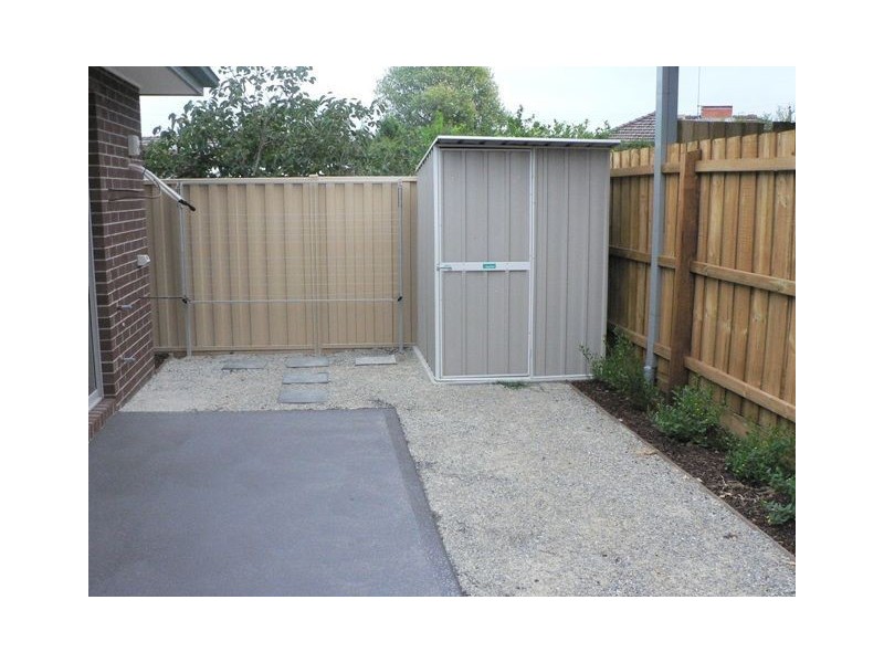 2/12 Newton Crescent, Lalor VIC 3075