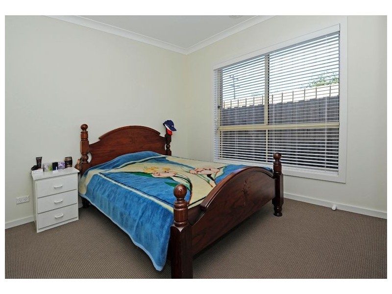 2/90 Mount View Road, Lalor VIC 3075