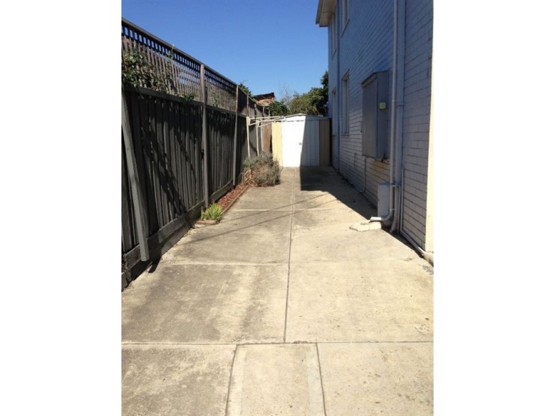 2/15 Hutton street, Thornbury VIC 3071