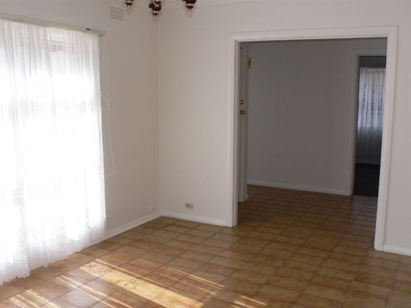 77 Messmate Street, Lalor VIC 3075