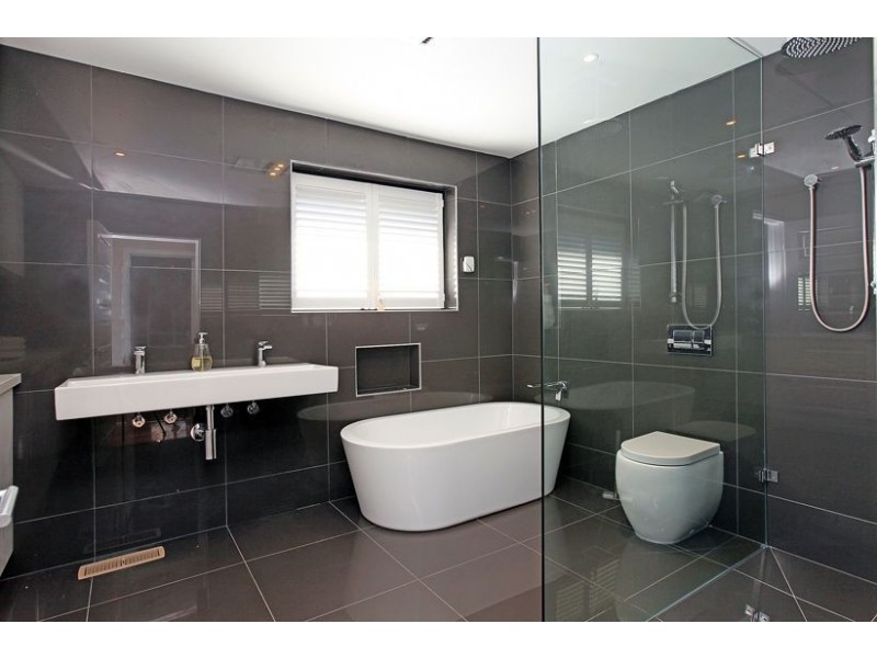 20 Smith Avenue, Thomastown VIC 3074