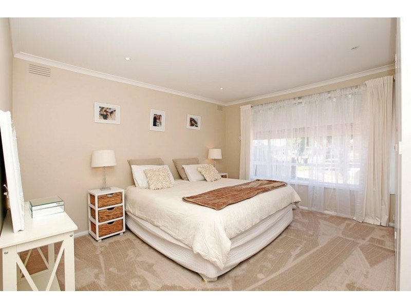 20 Smith Avenue, Thomastown VIC 3074