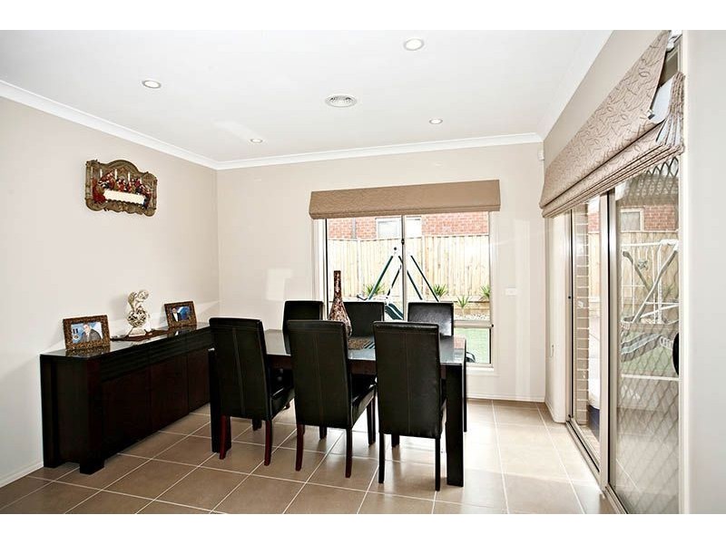 30 Moffat Drive, Lalor VIC 3075