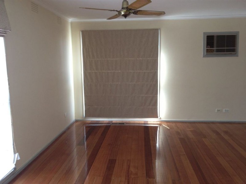 1 Pinewood Drive, Thomastown VIC 3074