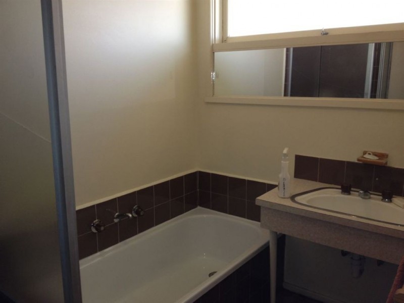 1 Pinewood Drive, Thomastown VIC 3074