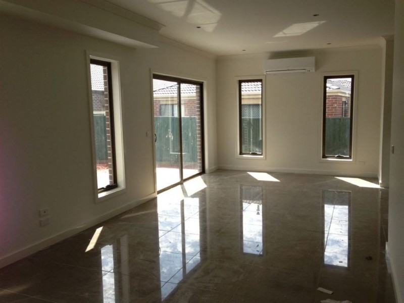 2/9 Kumara Circuit, South Morang VIC 3752