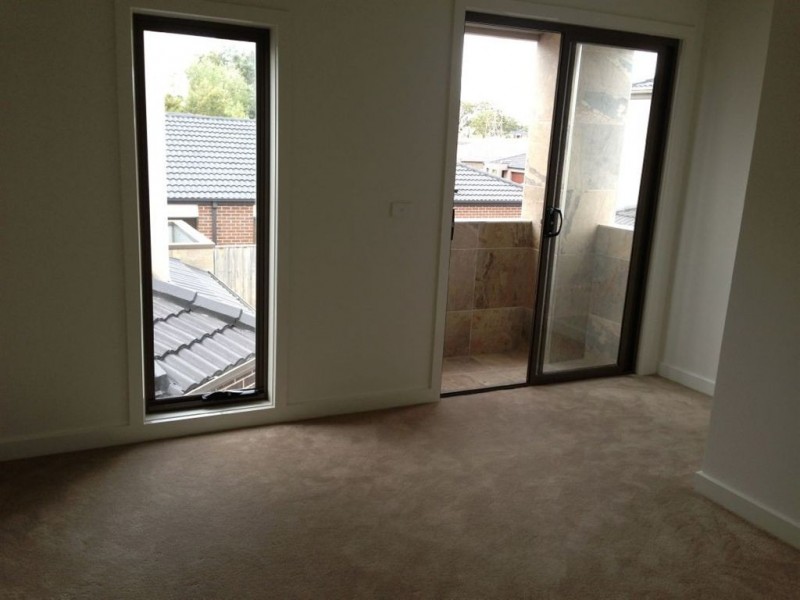 2/9 Kumara Circuit, South Morang VIC 3752